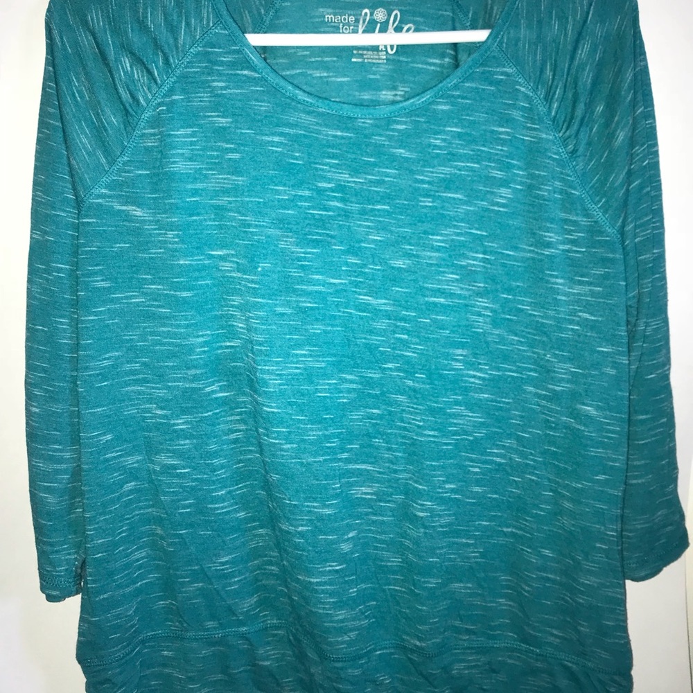 Elbow-length athletic shirt